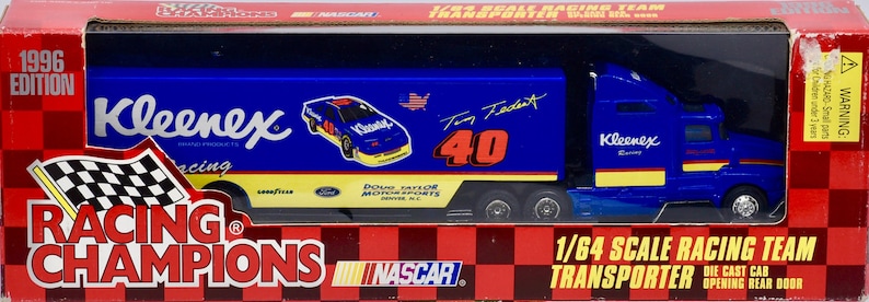 Racing Champions NASCAR Collectible 1996 1:64 Scale Die Cast Cab Kleenex Racing Racing Team Transporter Tim Fedawa #40