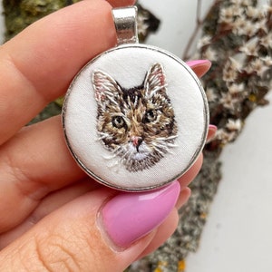 Custom Embroidered Pendant Personalized Cat Pet Jewellery Dog Portrait Necklace Pet  Pendant Embroidered Dog Portrait Animal Necklace