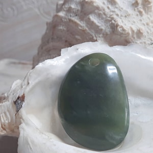 1x XXL Canada jade nephrite soapstone pendant approx. 45 x 30 mm khaki green drilled