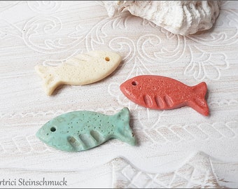 1x Anhänger Fisch  grün türkis   56x25mm  Resin