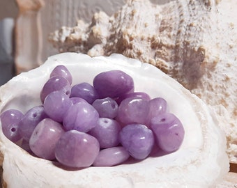 20x Jade Nuggets Beads Purple Lilac