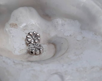 50x fleur d'espacement de perles en métal d'environ 9 mm