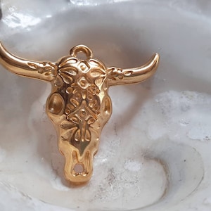 2x XXL pendant bull head gold 32 x 26 mm metal