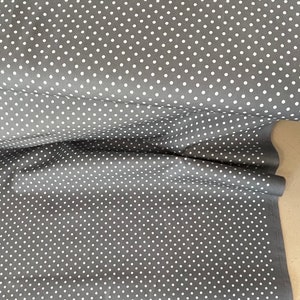 Sevenberry - Japanese cotton fabric in gray with white dots - print visible on both sides