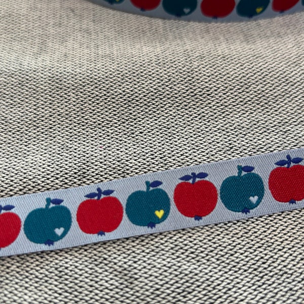 5 m woven ribbon from Farbenmix - by Graziela apple with heart blue