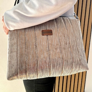 Crossbag Bronze-Glitzer mit Samtoptik in Beige // Damen Schultertasche, Crossbody Tasche, Handtasche, Tasche, Glitzer, vegan