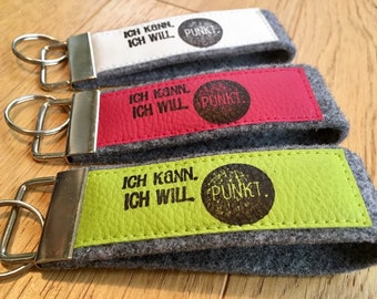 Felt key chain with imitation leather, lanyard, printed, stamp, text "I'm just a bit off track. It's nice there!"