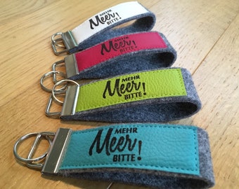 Felt keychain with imitation leather, lanyard, printed, stamp, text "More sea please"