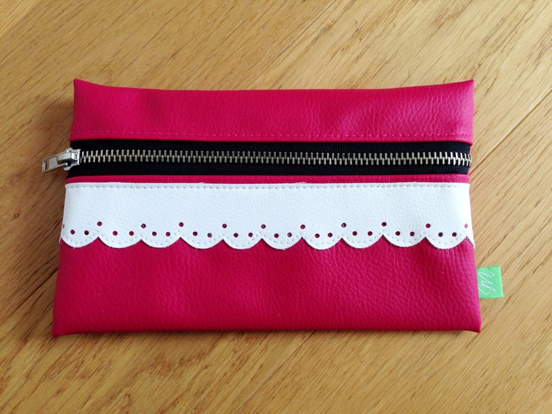Cosmetic bags, pencil cases, pencil cases, make-up bags, toiletry bags, make-up bags, magenta imitation leather image 1