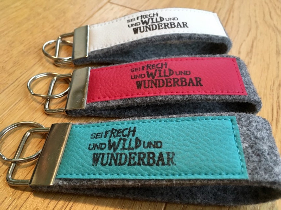 Filz-Schlüsselanhänger Mit Kreuz – Handgemacht In Deutschland, Perfekt Als Geschenk