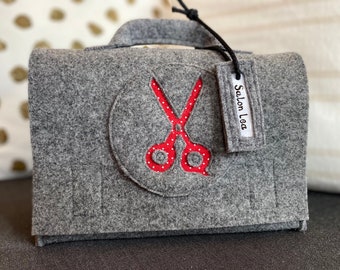 Children's hairdressing suitcase, hairdressing bag, hairdressing carrying case, hairdressing toy suitcase, hairdressing salon, with name tag, light gray wool felt