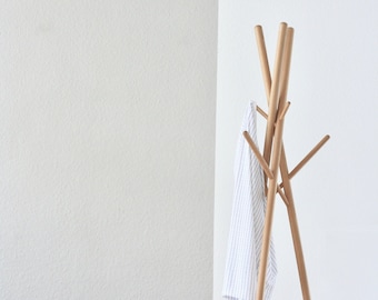 anaan 9 Design Kleiderständer / Coat Stand Garderobenständer aus Massivholz Buche 174cm stabil geometrisch skandinavisch towel ladder