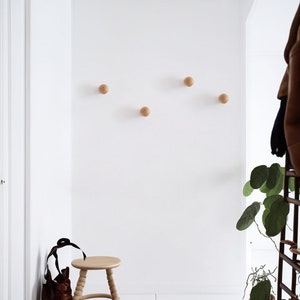 anaan Mushroom Wall Hooks Wood round Coat Hook Wooden Hangers for Clothes Scarf Hat Bag Towel Wall Mounted for Hallway Bedroom Set of 4 image 2