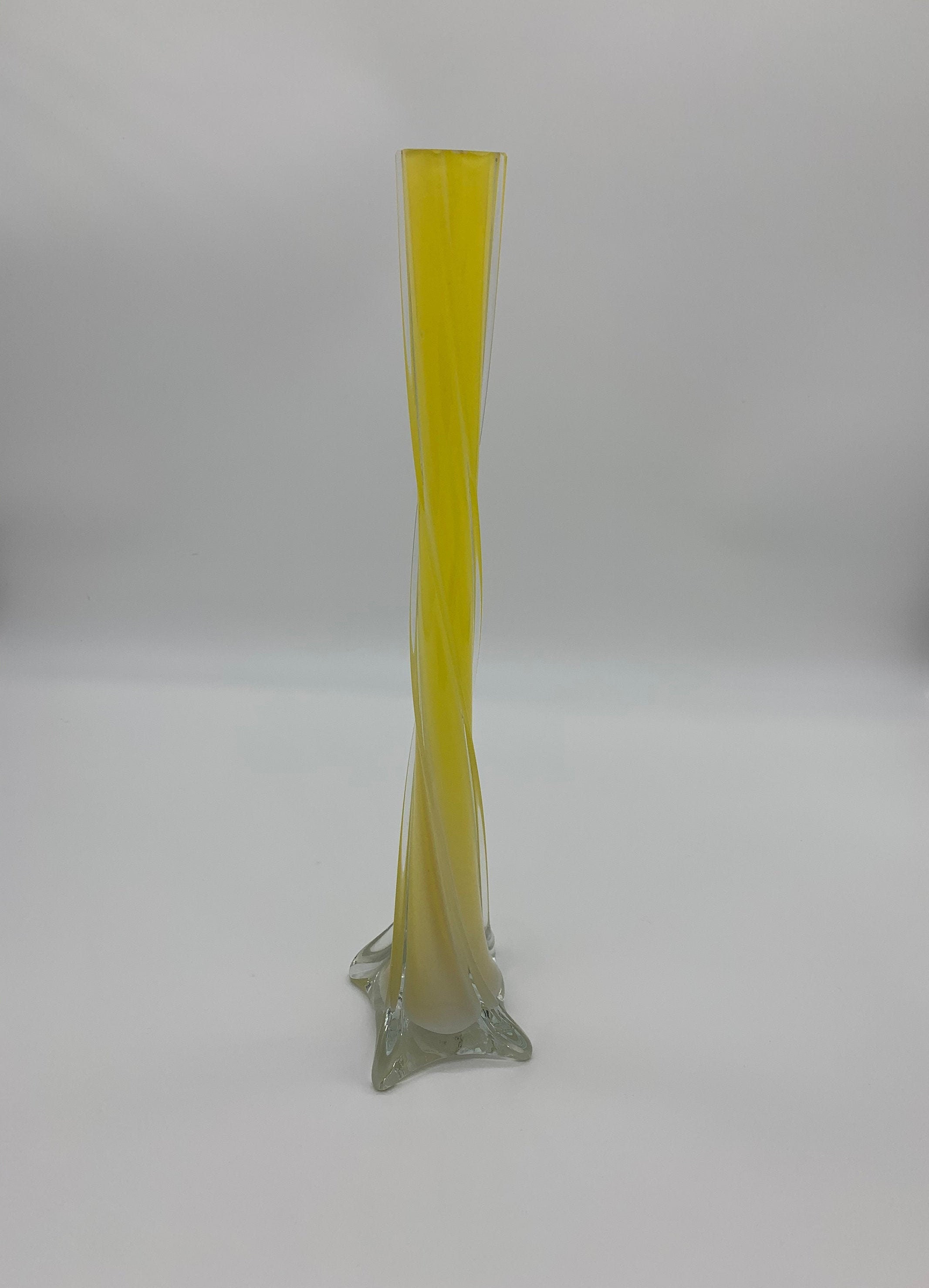 Grand Vase Jaune en Verre