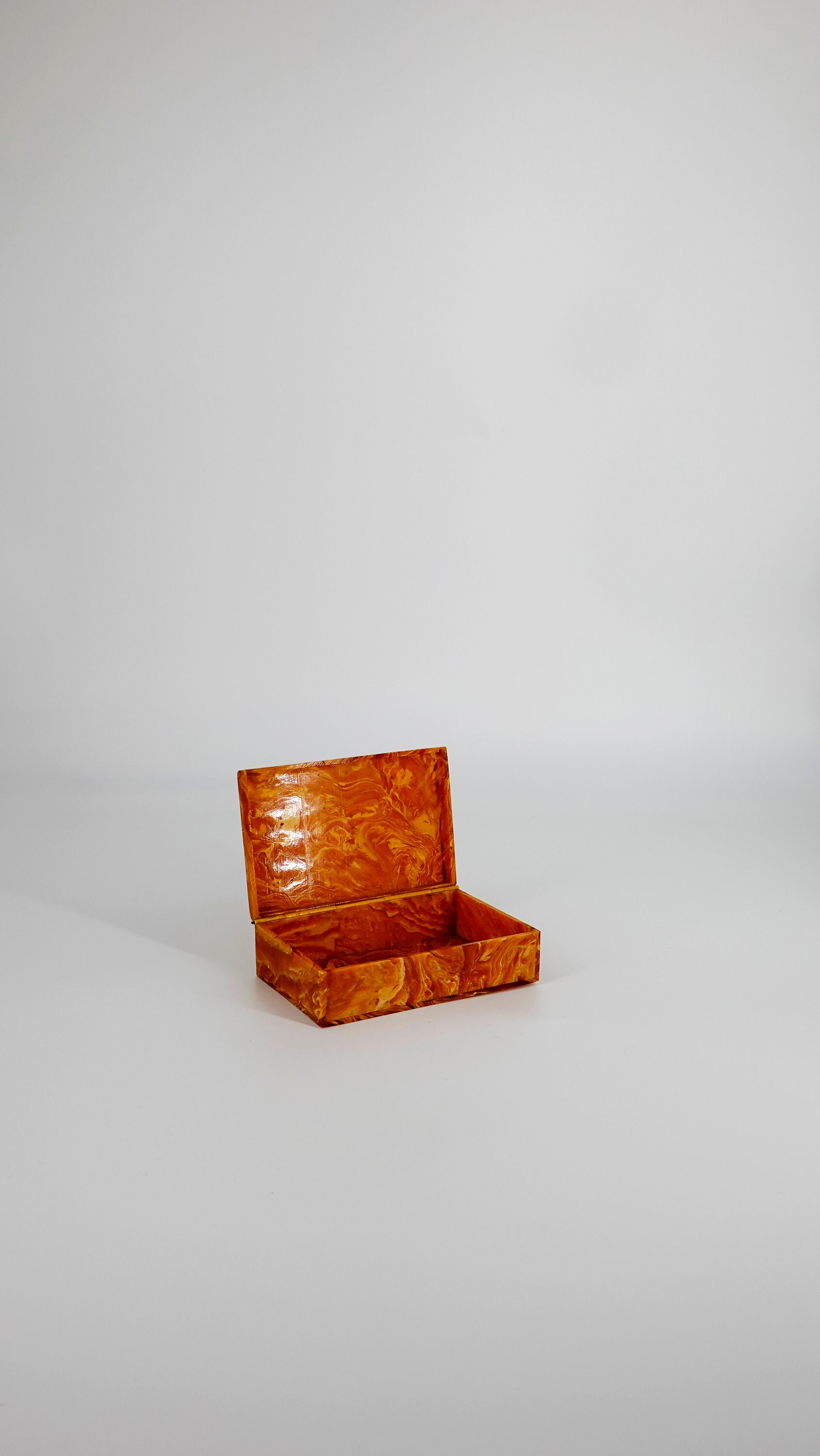Boite Orange en Bakélite