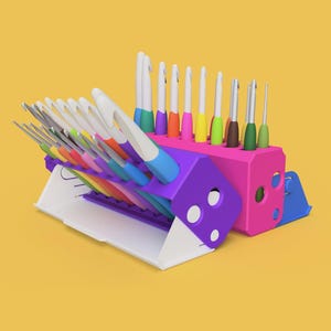 Crochet Hook Case/Stand Organizer - Personalized Storage 17 Hook Display Capacity