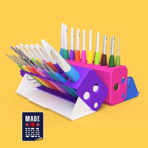 Crochet Hook Case/Stand Organizer • Compatible with C l 0 v 3 r hooks • Personalized Storage 17 Hook Display Capacity