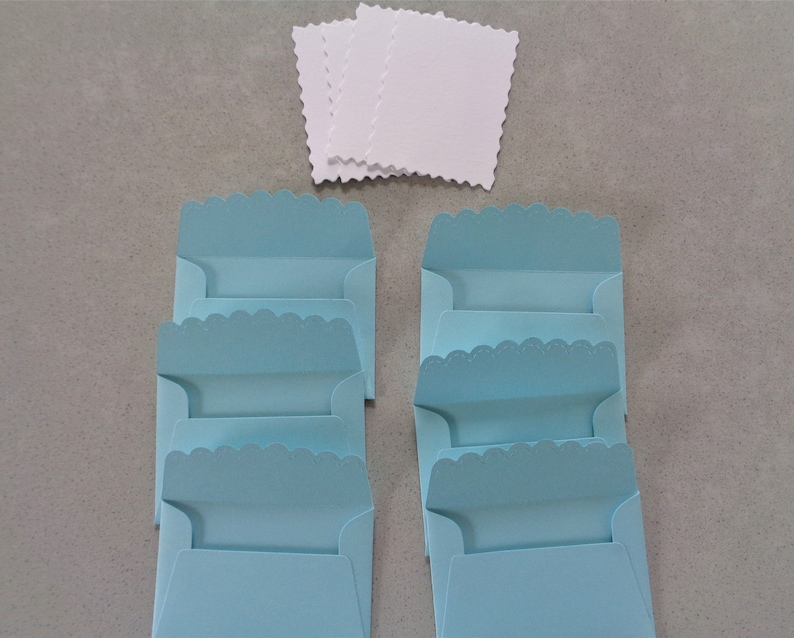 Umschläge 10 kleine Briefumschläge mit Kärtchen blau