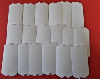 10 fertige weiße  Pillowbox/ Verpackung