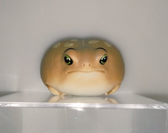 Japan Common bushveld rain frog PVC hollowed figure model toy