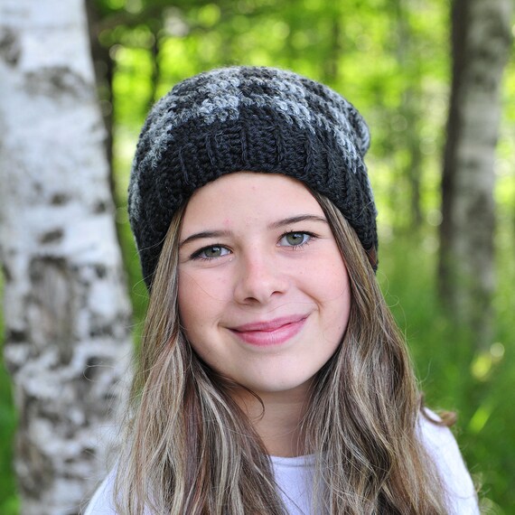 Plaid Crochet Slouch Hat: Black & Grey Acrylic Toque With  display picture 1