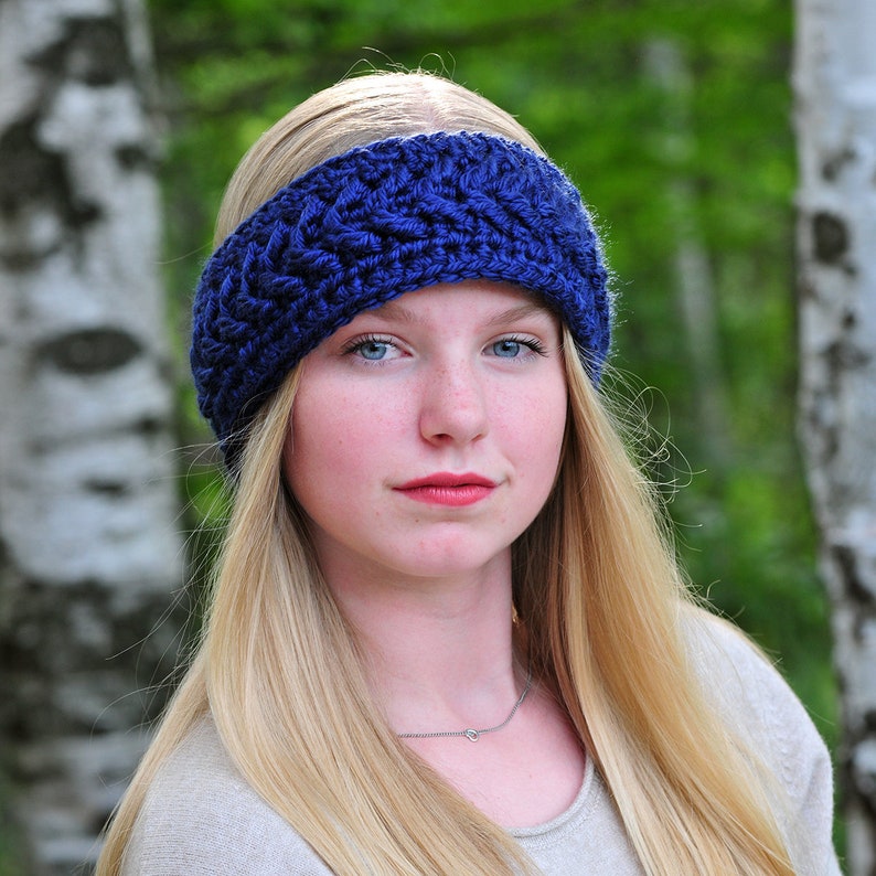 Navy Blue Earwarmer, Soft Headband, Chevron Pattern, Thick Acrylic Yarn