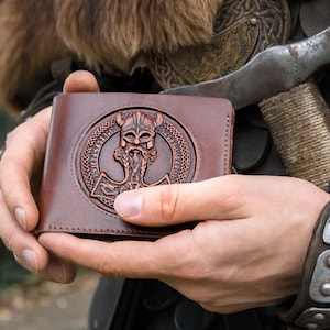 Cartera de cuero vikinga Vegvisir Mjolnir Martillo de Thor Runas de la mitología nórdica Ouroboros Odin Regalo para padre