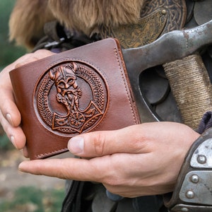 Wikinger Geldbörse aus Leder mit Vegvisir Mjölnir Odin Thorshammer Runen Runen Ouroboros Ukraine Verkäufer