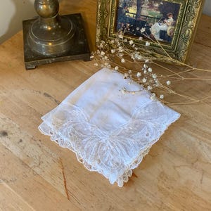 Lace vintage handkerchief, handkerchief, handkerchief for women,embroidered vintage handkerchief, wedding handkerchief