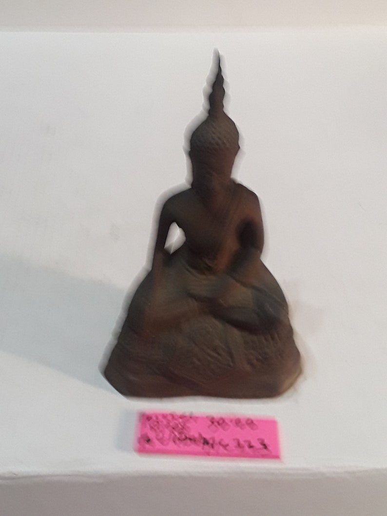 Pointed head buddha bronze