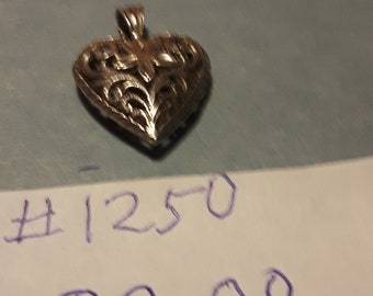 Silver. 925.   Two sided heart charm