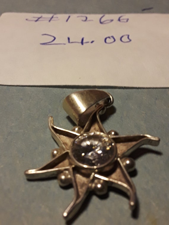 Silver. 925. Charm. Star with clear stone - image 1