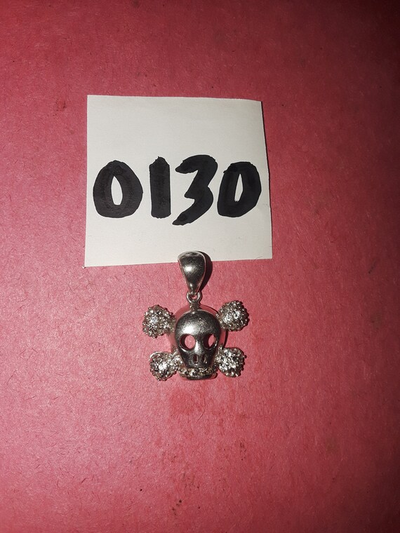 Charm silver 925 skull with clear stones - image 1