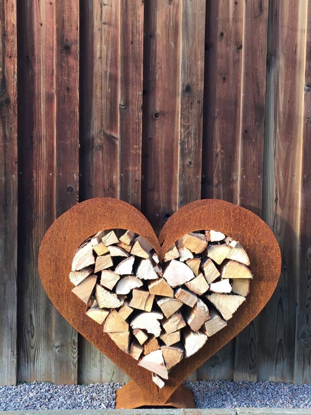 50 stuks hartvormige houten stukken met touw