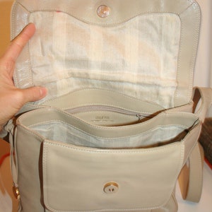 Gold arrow bag, casual vintage handbag or shoulder bag, leather beige, 100% original, circa 90s image 6
