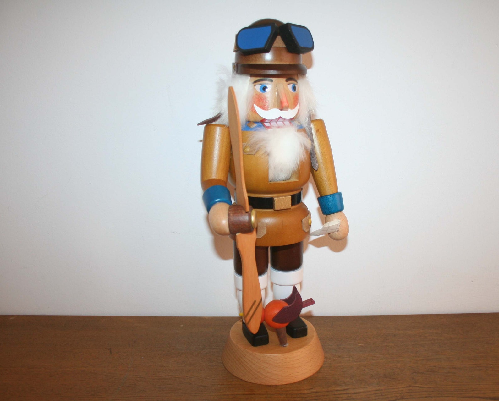 Erzgebirge nutcracker, large vintage nutcracker, motif: pilot, original Kaden & Straco, Erzgebirge wood art, in original packaging, TOP