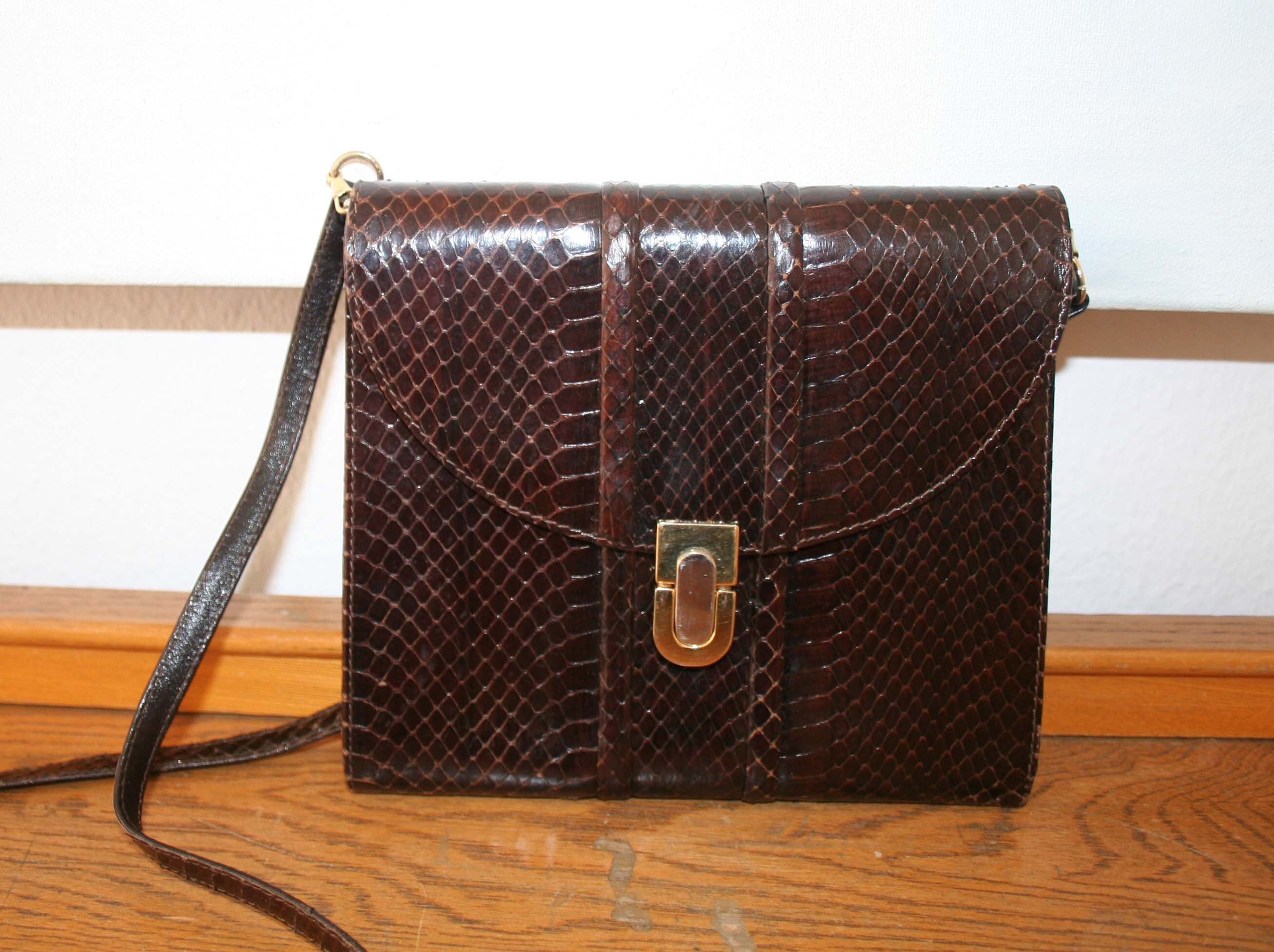 classy shoulder bags