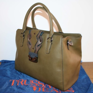 Bolsa de jeans Trusardi, comprador noble, bolso, bolso de hombro, verde oliva de cuero, 100% original, TOP sin usar