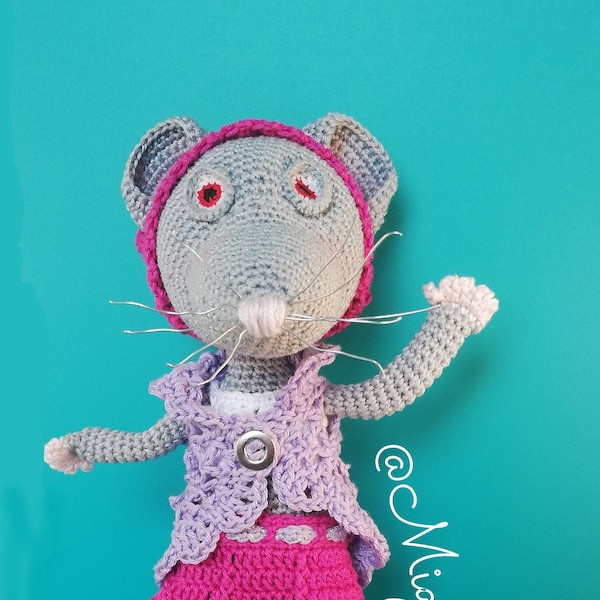 Modèle crochet Poupée amigurumi Rat souris jupe veste beret