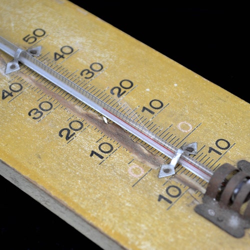 Advertising Thermometer Nerves Balm Th. Heinz Klemm KG Pharmaceutical Factory Jena Advertising shops 50s Wood Vintage Design Temperature Meter Celsius