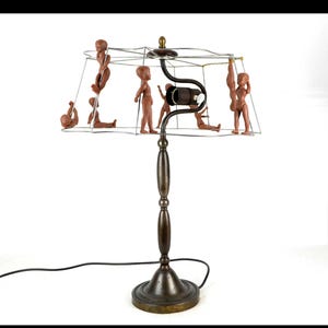 Lampe de table originale avec abat-jour en forme de poupée, design années 1930/40, lampe de bureau, lampe de table, lampe de table, lampe de bureau, brocante vintage