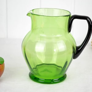 Jug glass jug water jug hand-shaped juice jug Art Deco 30s vintage design German handle jug wine jug wine ground retro vase