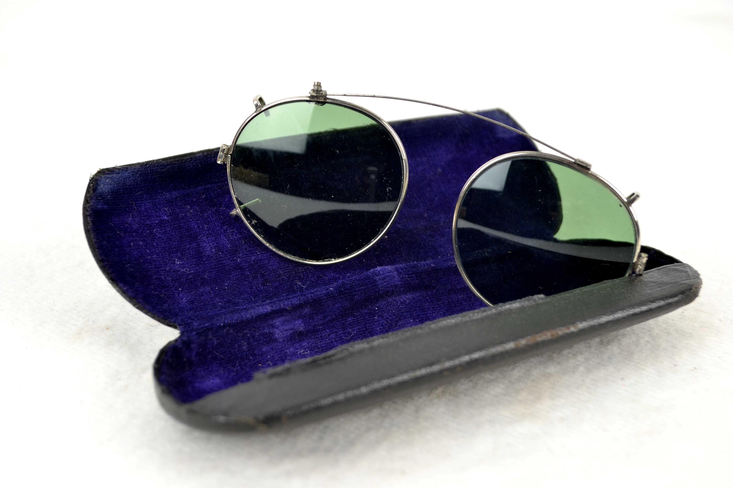 Anciennes Lunettes De Soleil à Clipser A. Berland - Monture Dorée, état Moyen