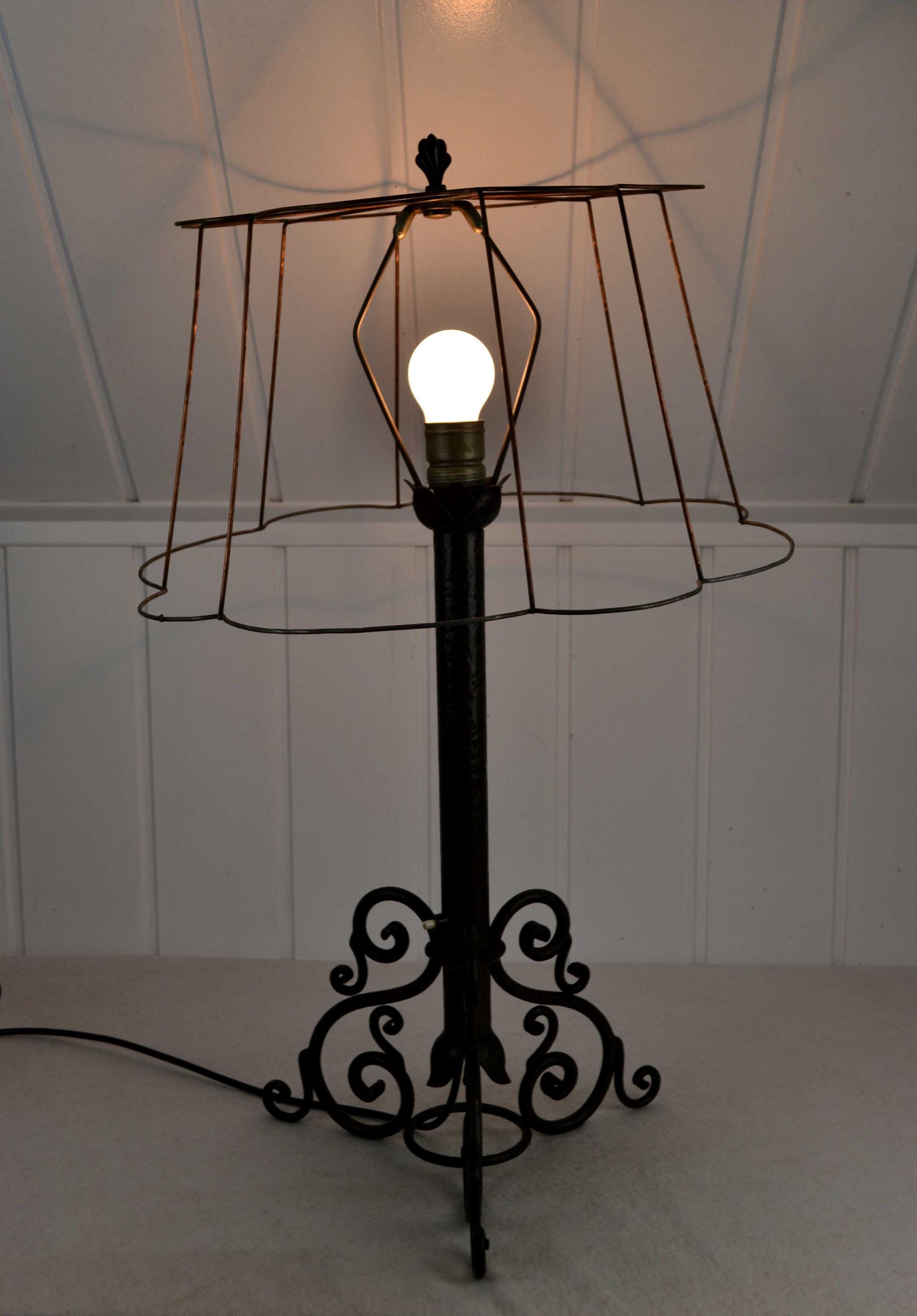 アンティーク　アールデコ調テーブルランプ　1930年代 アンティーク アールデコ調テーブルランプ 1930年代