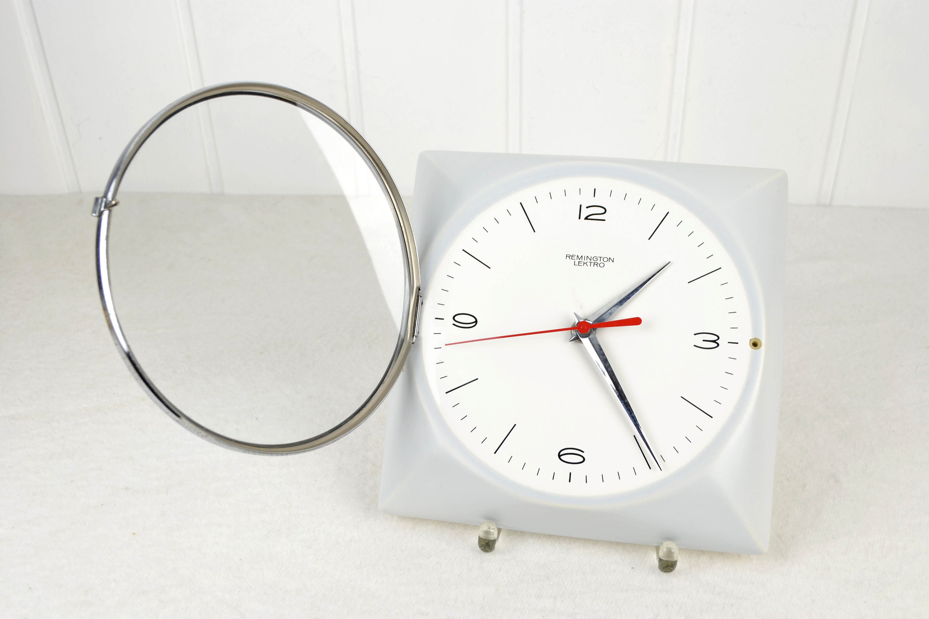 レミントン　掛時計　REMINGTON レミントン レクト壁掛け時計 不良品 デザイン ゼンマイ仕掛け時計