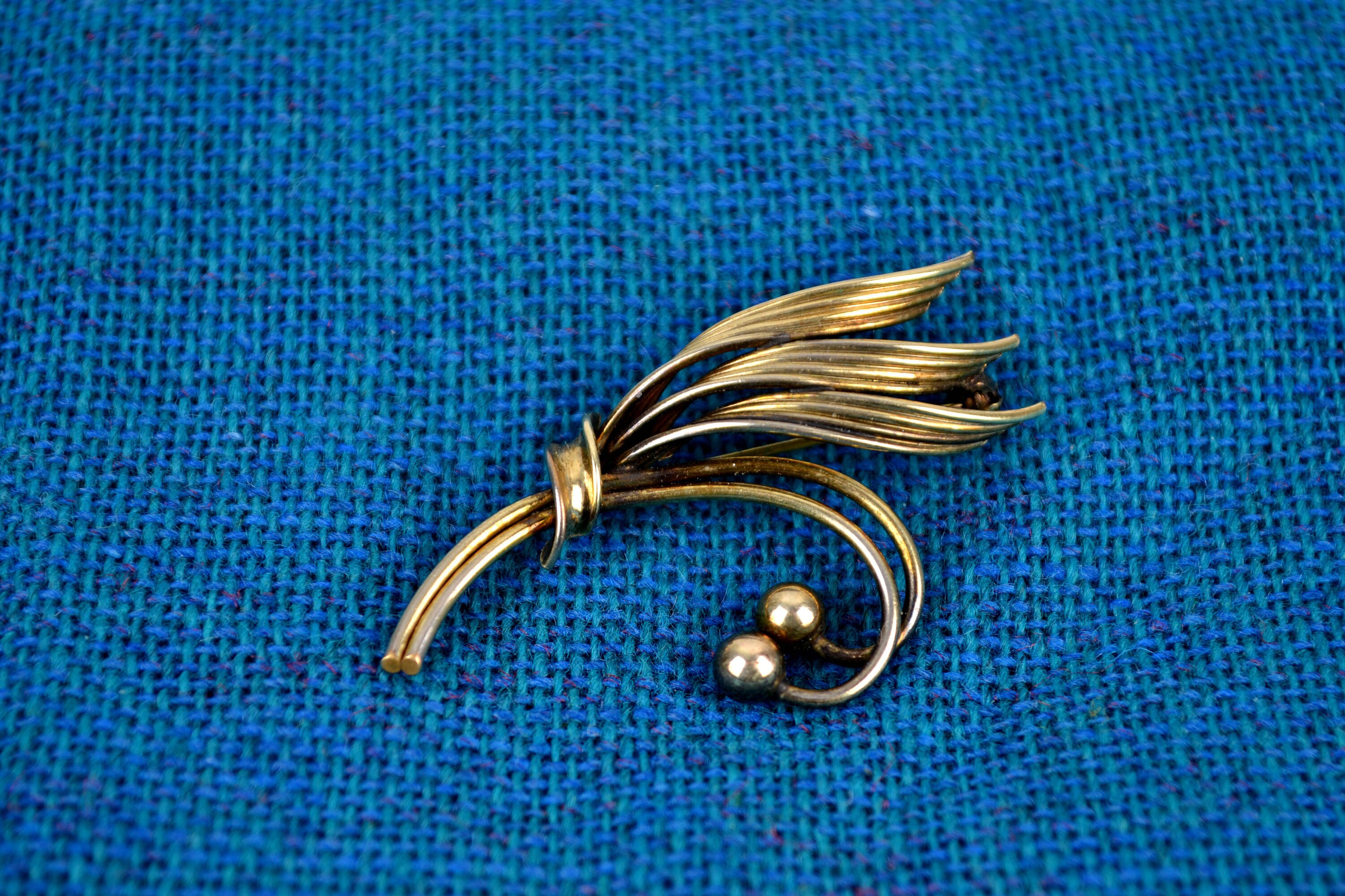 Broche Fantaisie Vintage Métal – Accessoire Rétro Original Pour Tenue