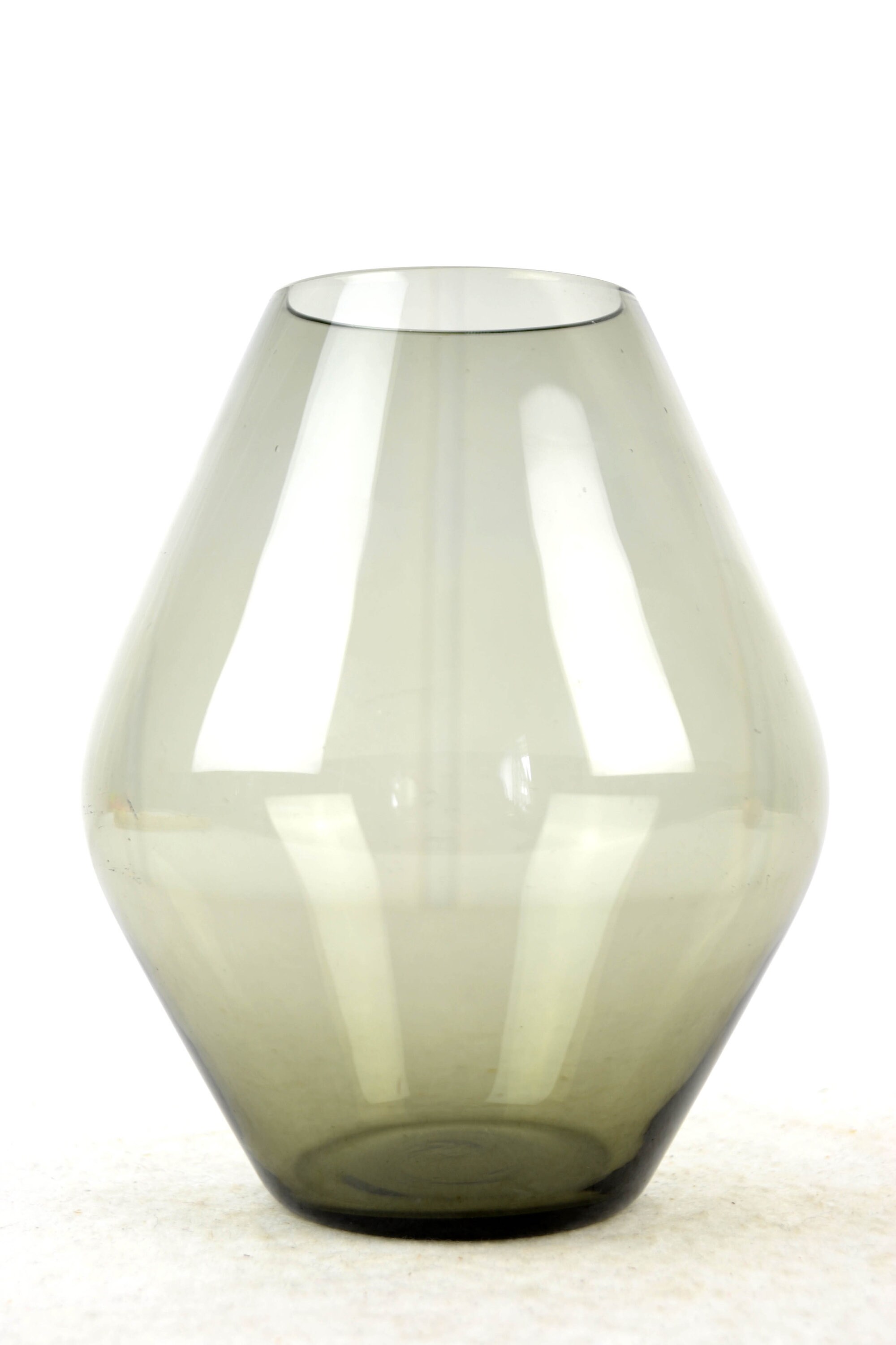 Wagenfeld for WMF Vase 50年代 Vase Wilhelm Wagenfeld for WMF Smoked Glass Glass Vase