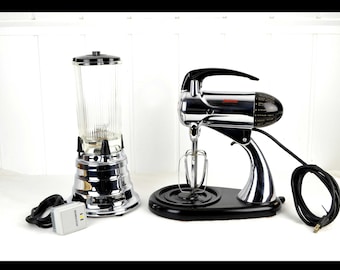 Mixer Waring Blendor Deluxe Modell 702B + Sunbeahm Mixmaster Modell IIC USA 40er 50er Streamline Art Deco Bakelit Chrom Zerkleinerer