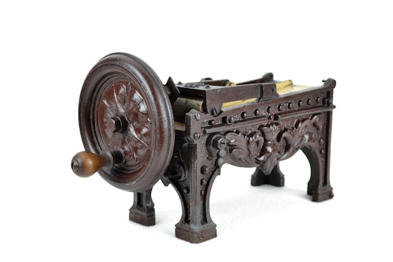 Antique Tobacco Cutter Circa 1900, Tobacco Cutting Machine, 19th Century,  Cast Iron, Country House, Shabby Chic, Nostalgic Decor