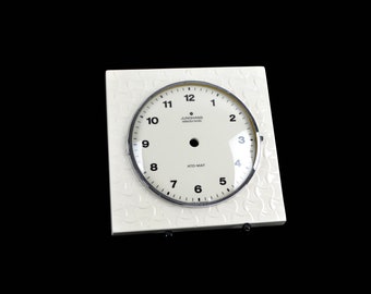 Junghans Ato-mat Battery-operated Mid Century Wall Clock With